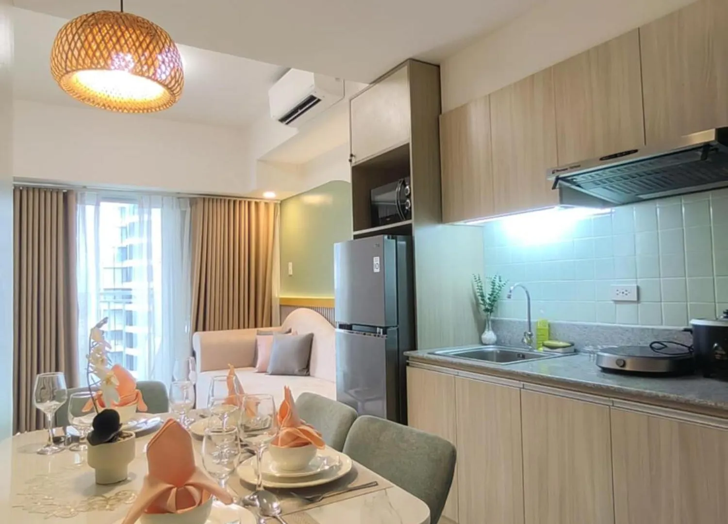 S&R Staycation Davao - Spacious 1Bedroom & Fully Equipped Unit Beside Abreeza Mall Hotel