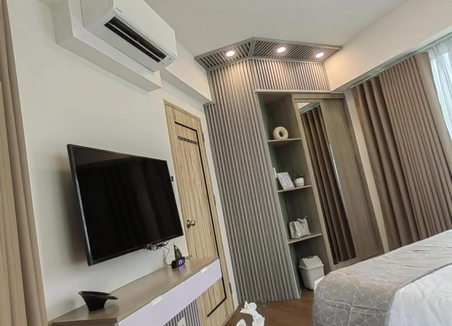 S&R Staycation Davao - Spacious 1Bedroom & Fully Equipped Unit Beside Abreeza Mall Philippines